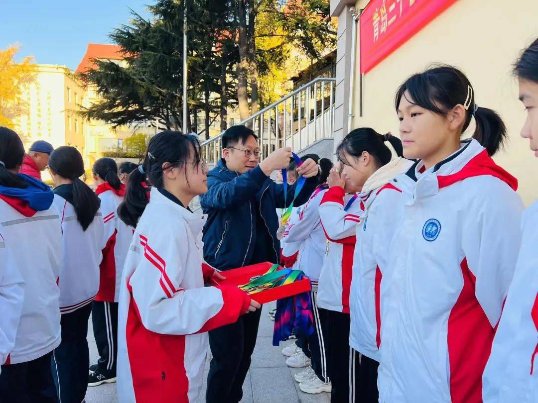 黑白直播-包含阿曼女足勇往直前，锻炼实力的词条