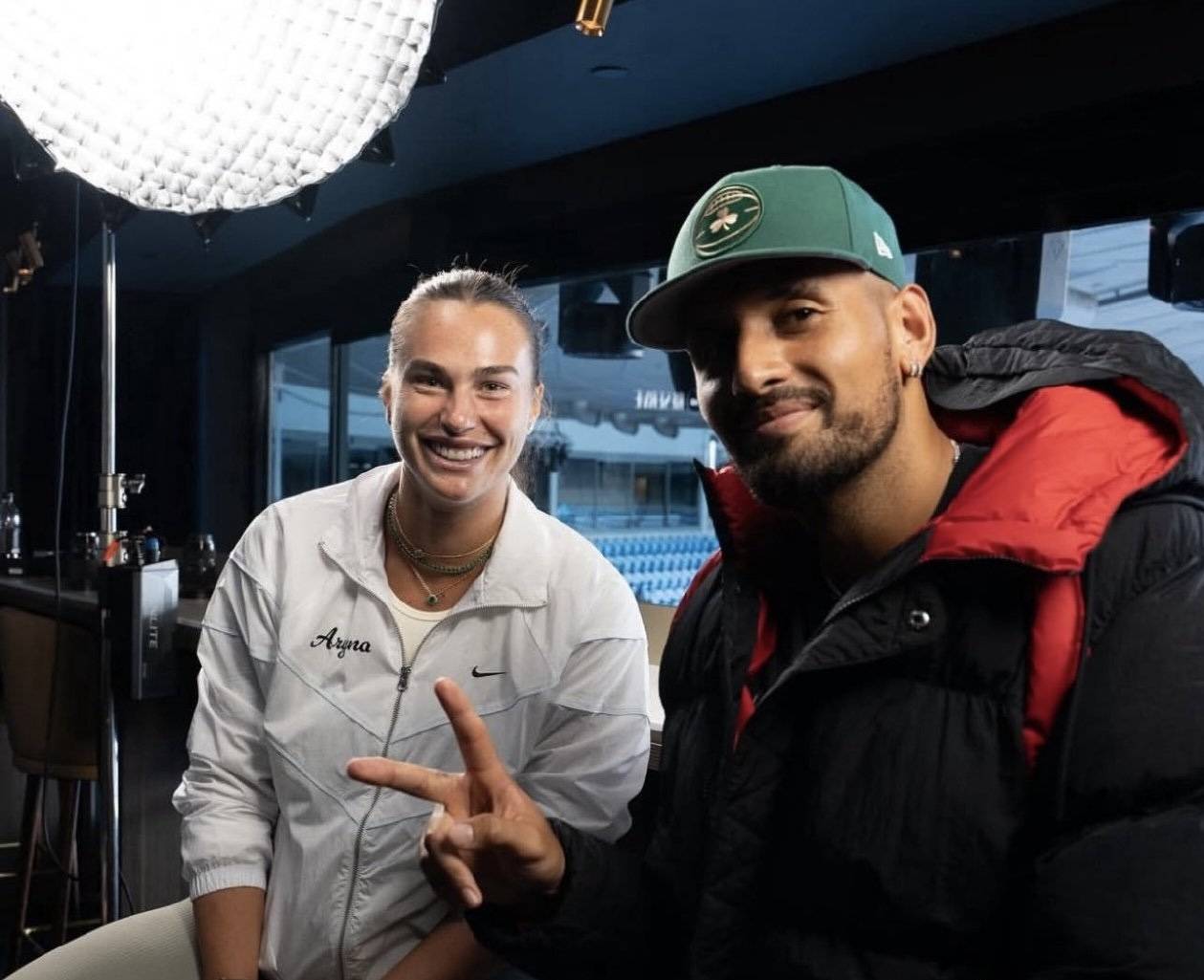 关于美国网球队鏖战欧洲网球队，克耶高斯关键制胜的信息