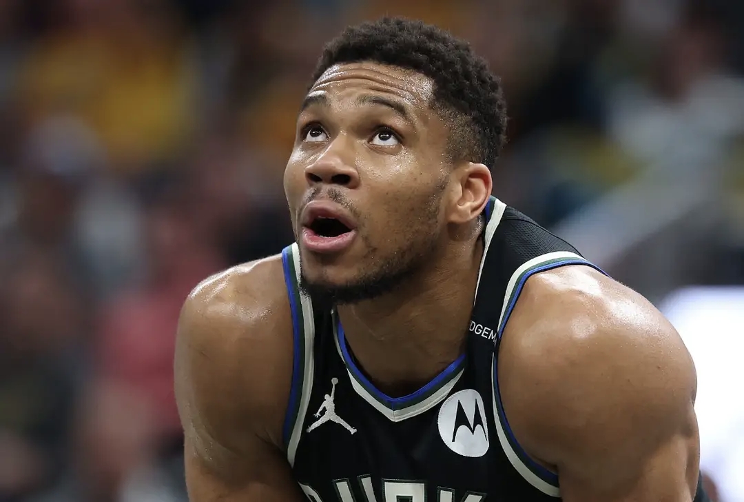 黑白直播nba-雄鹿大胜老鹰！字母哥独揽高分