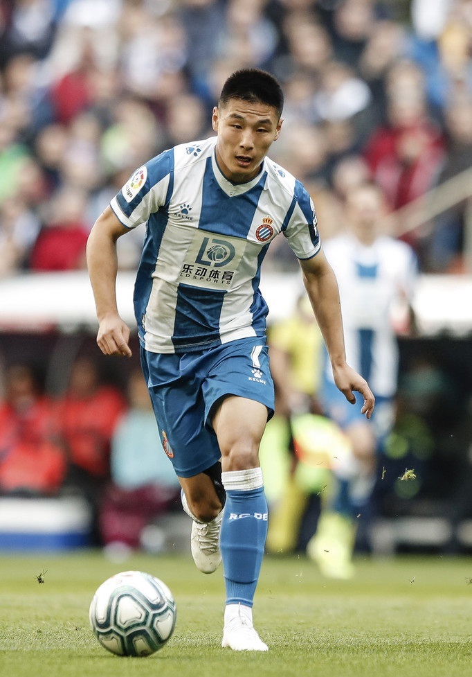 黑白直播网-西班牙绝地反击韩国,德容一己之力扛起全队的简单介绍