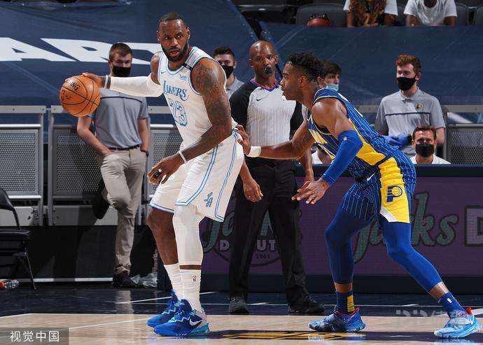 湖人逆转步行者，霍勒迪带队取胜