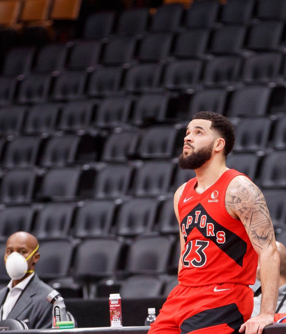 黑白直播在线观看nba-深圳队绝杀江苏队，范弗利特带队取胜