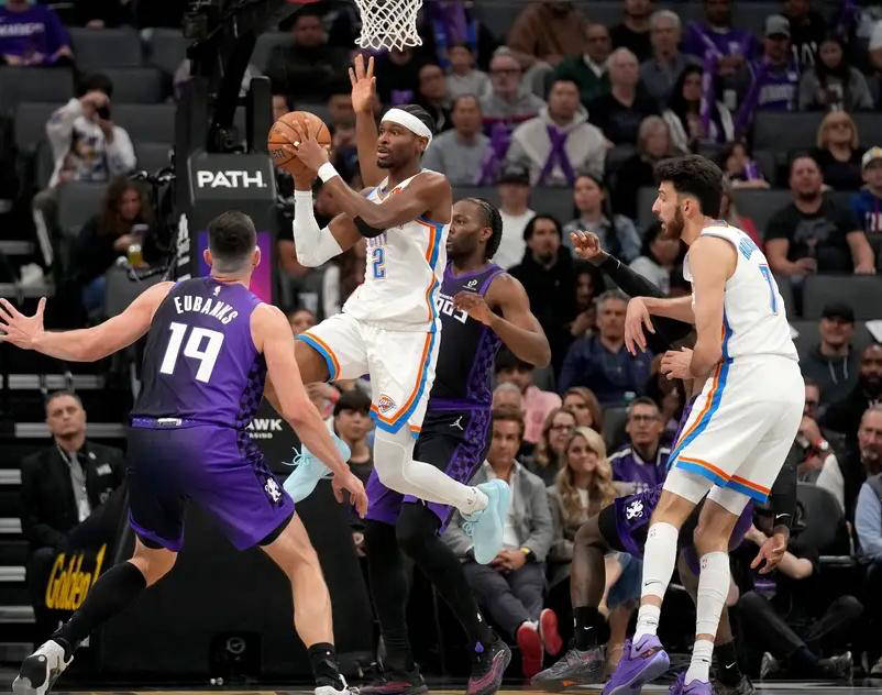 国王轻取雷霆,利拉德扛起全队 国王轻取雷霆,利拉德扛起全队