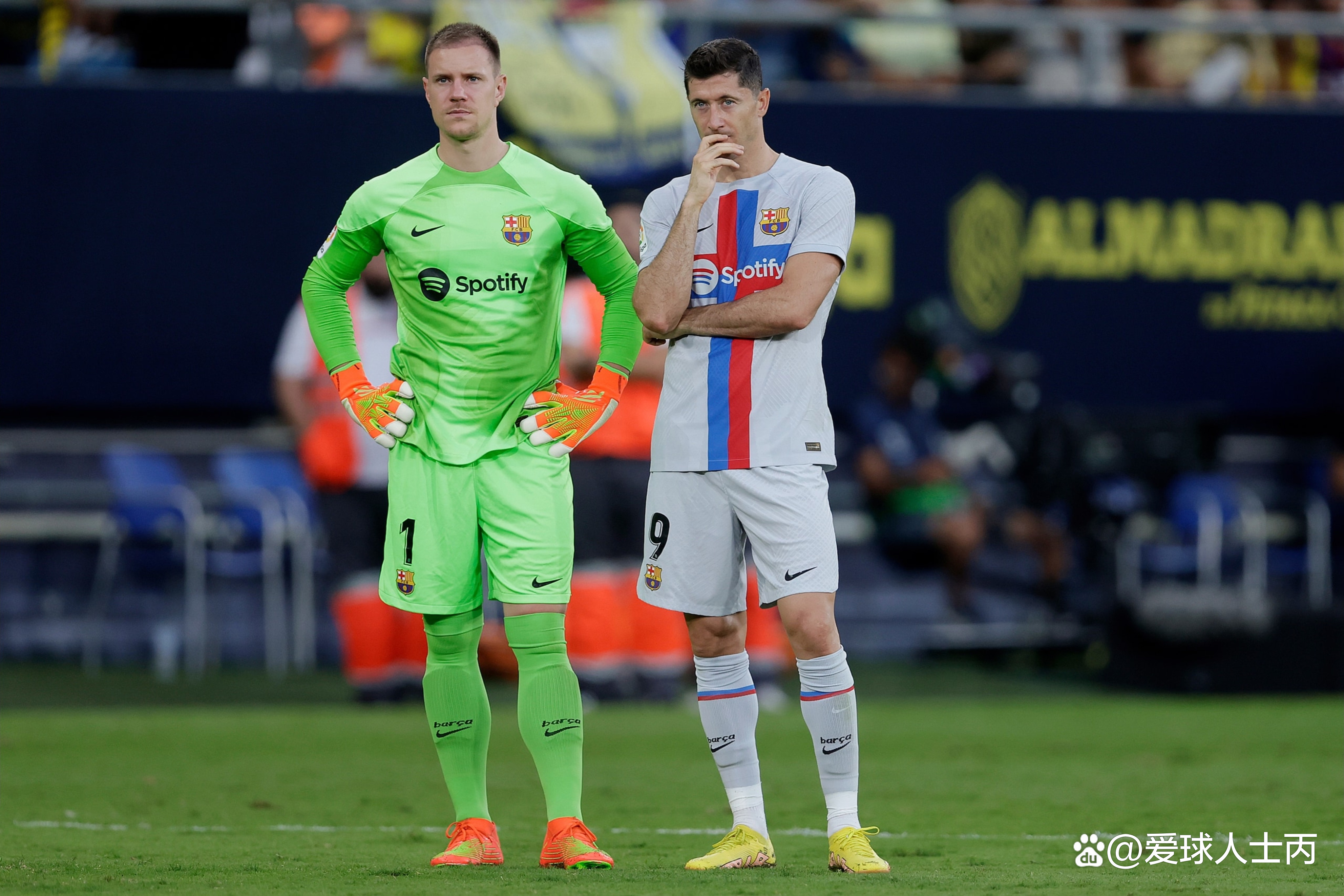 丹麦轻取切尔西，莱万惊艳四座