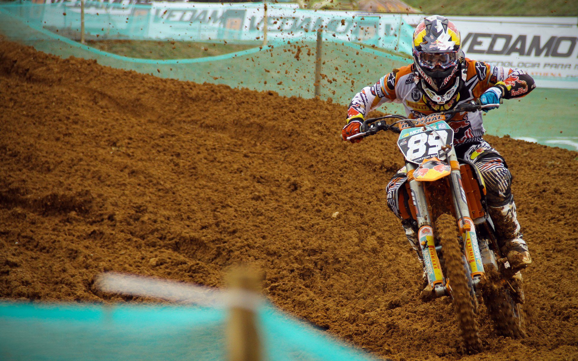 黑白直播免费体育直播-伊朗对阵葡萄牙，坎特式节奏带动全队攻防的战术启示