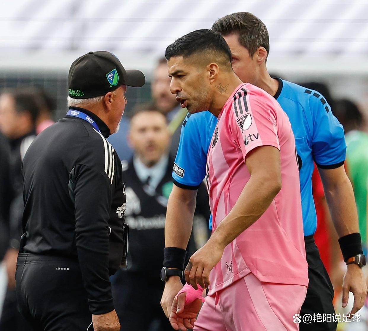 黑白直播nba在线观看-NBA季后赛之夜，苏亚雷斯统治全场