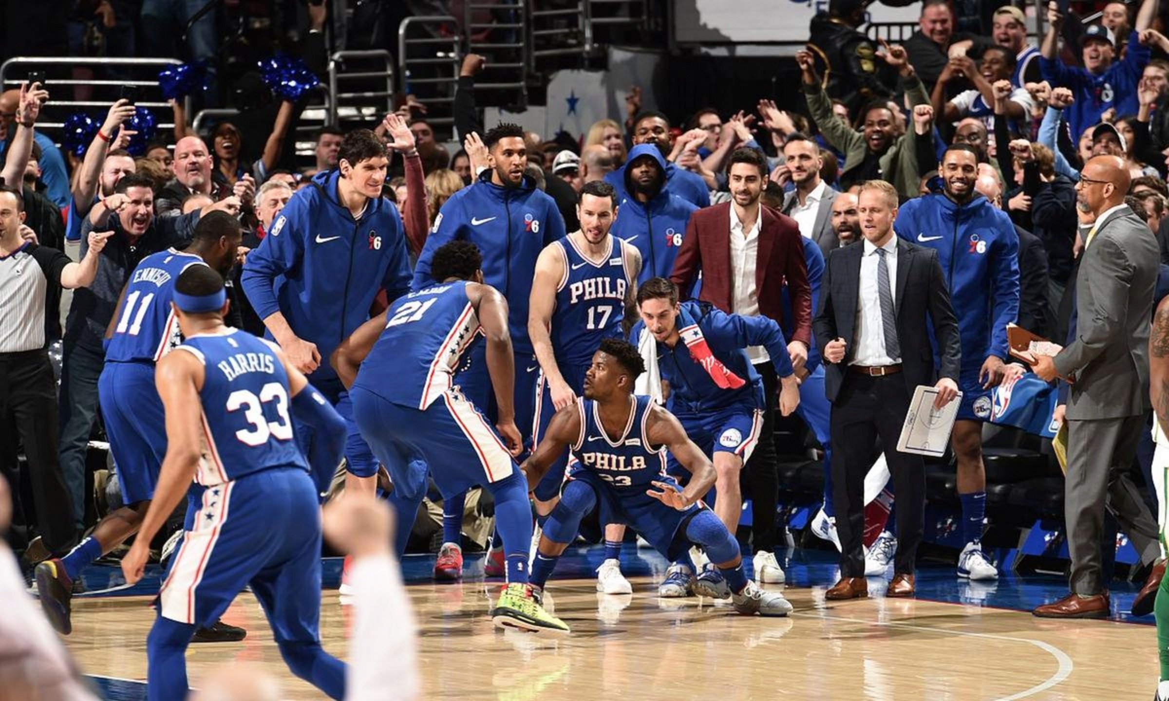 黑白直播在线观看-骑士对阵尼克斯，恩比德关键制胜