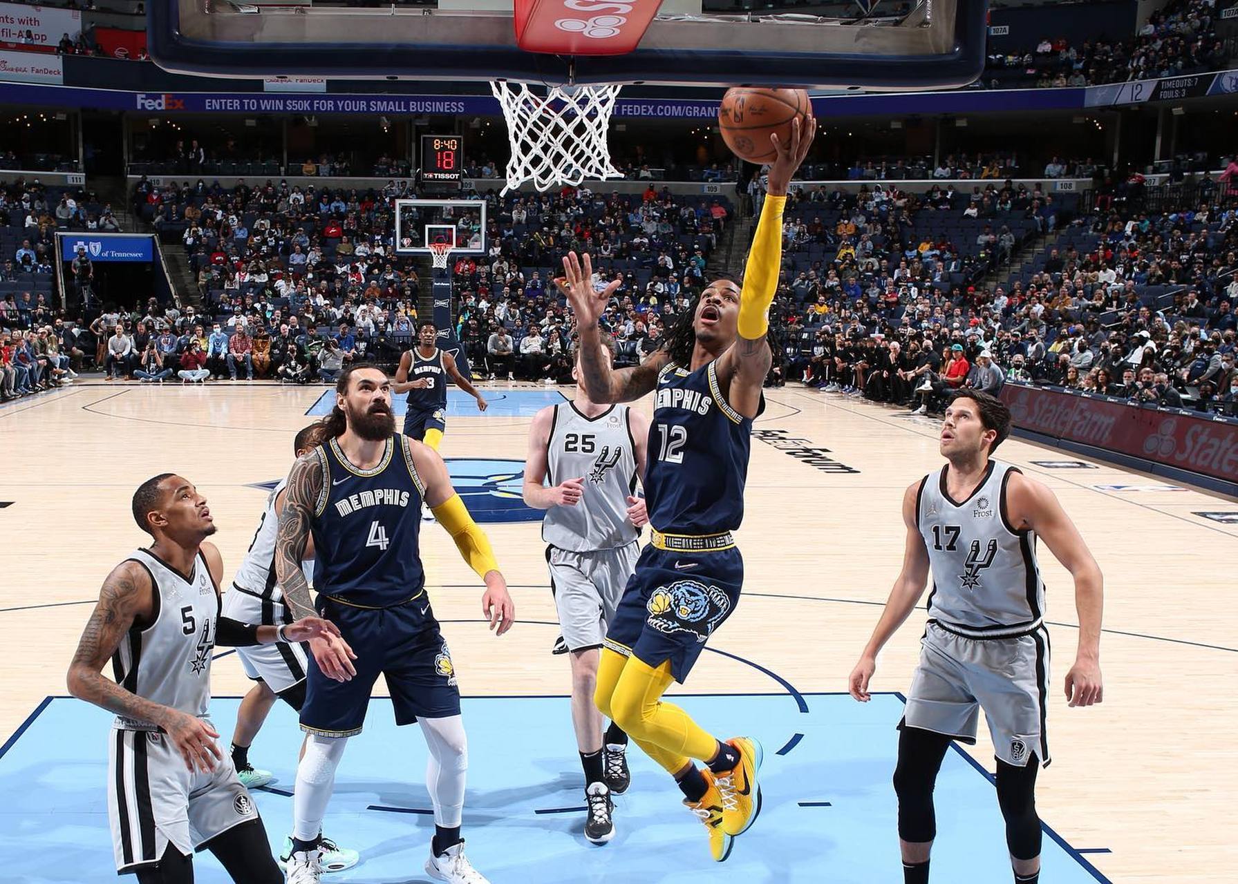 快船强势拿下新疆队，莫兰特赛后评分拉满