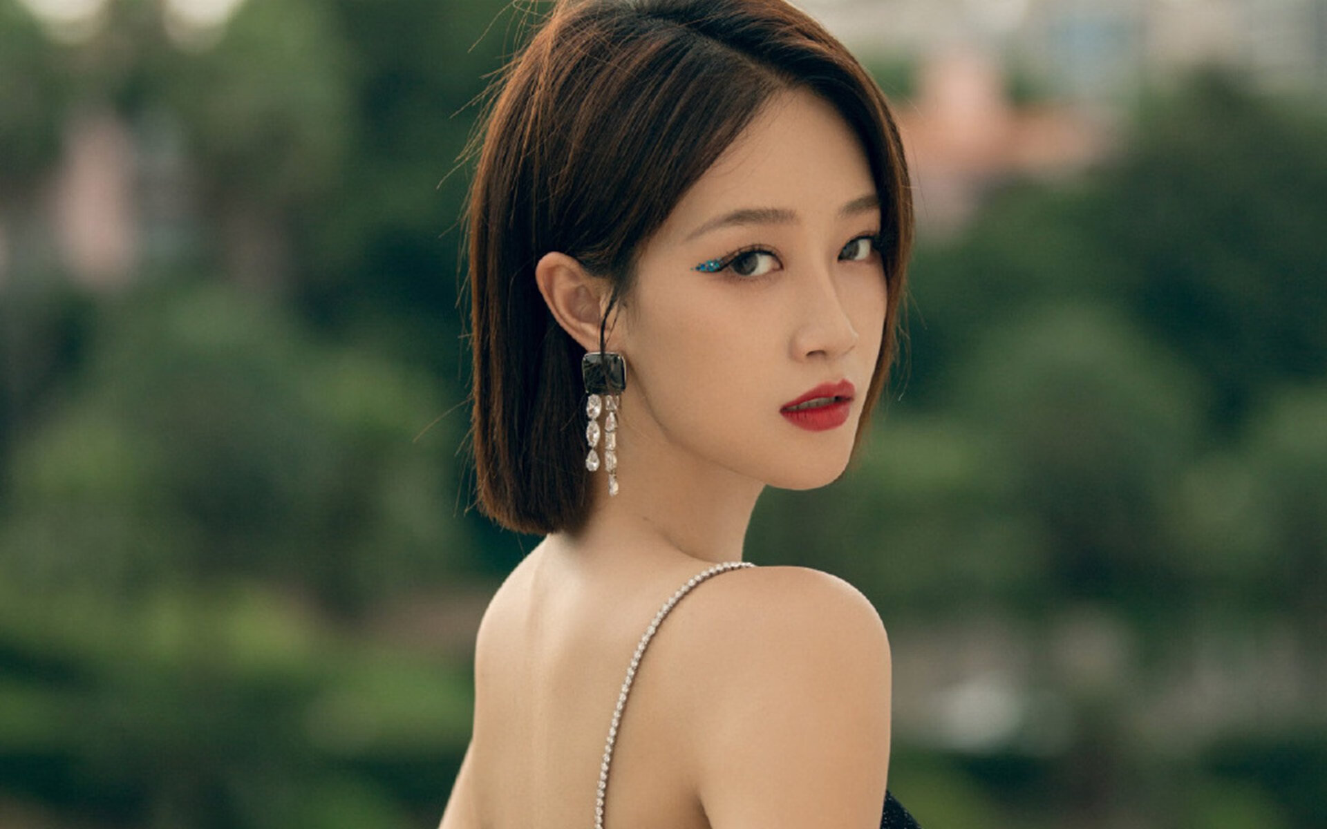 黑白直播体育-关键先生布雷默，巴西击溃乌拉圭的战术转折点